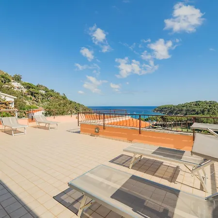 Szálloda Lo Scirocco 3*