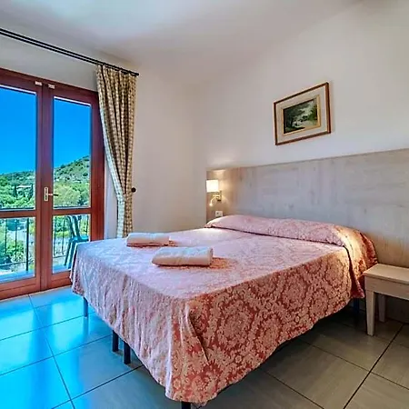 Szálloda Lo Scirocco 3*