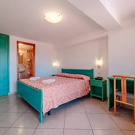 Szálloda Lo Scirocco 3*
