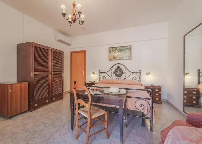 罗西洛可酒店 3*